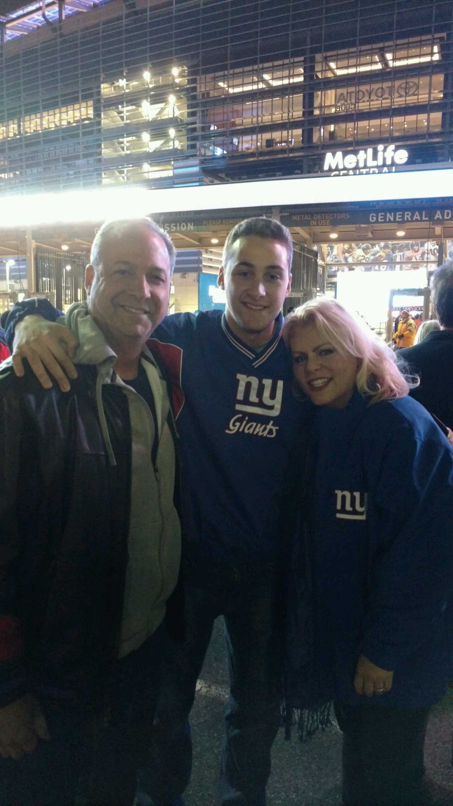 tom-and-family-giants